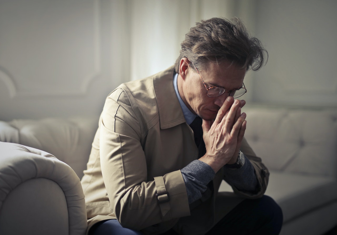 Why Can’t I Move on - 7 Reasons You're Stuck